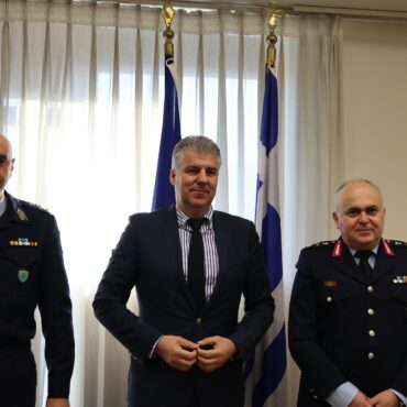 Συνάντηση-Χριστόδουλου-Τοψίδη-με-το-νέο-Γενικό-Αστυνομικό-Διευθυντή-ΑΜ-Θ-Λάμπρο-Τσιάρα