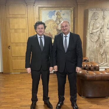 Ο-Δήμαρχος-Ορεστιάδας-συναντήθηκε-με-τον-yπουργό-Αγροτικής-Ανάπτυξης