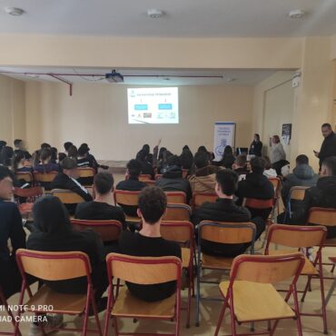 Από-την-Τράπεζα-Τροφίμων-της-Ένωσης-Κυριών-Δράμας-ΣΑΦ.