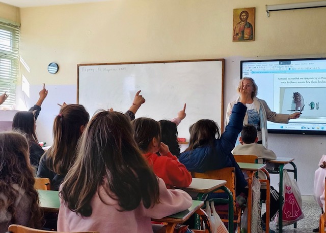 Η-Ένωση-Κυριών-Δράμας-ΣΑΦ.-στο-6ο-δημοτικό-σχολείο