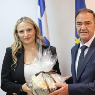Επίσημη-επίσκεψη-της-Συντονίστριας-του-Γραφείου-Πρωθυπουργού-στη-Θεσσαλονίκη-Ελένης-Σώκου-–-Νέοι-ορίζοντες-συνεργασίας-με-την-Κεντρική-Διοίκηση