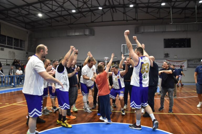 Το-μπάσκετ-στην-Κομοτηνή-δεν-είναι-απλά-ένα-παιχνίδι—είναι-μια-γιορτή,-ένας-θεσμός-που-ενώνει-την-κοινότητα