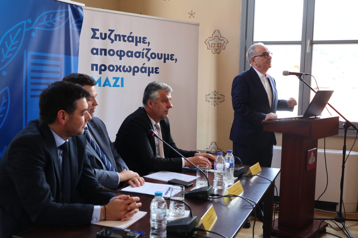 Ο-Περιφερειάρχης-Χριστόδουλος-Τοψίδης-στην-εκδήλωση-για-την-εθνική-στρατηγική-για-την-τοπική-και-περιφερειακή-ανάπτυξη-στην-ΠΕ.-Ξάνθης