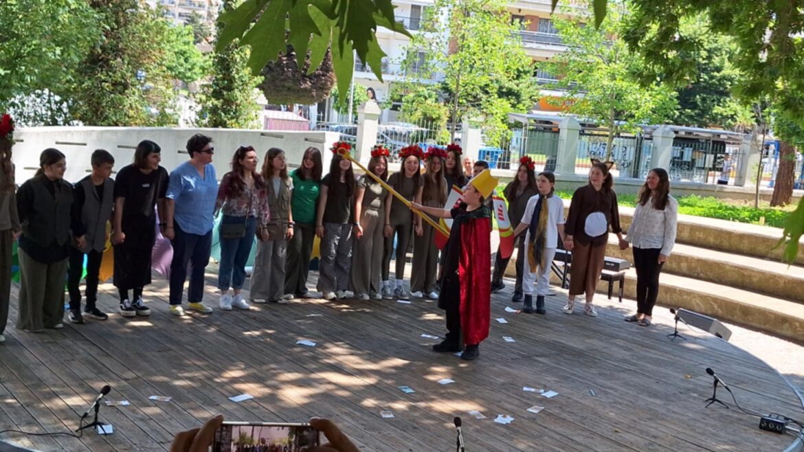 Εντυπωσίασε-η-θεατρική-παράσταση-“Ο-Μικρός-Πρίγκιπας”-που-ανέβασε-το-Καλλιτεχνικό-Γυμνάσιο-Κομοτηνής-στον-αύλειο-χώρο-της-Δημοτικής-Βιβλιοθήκης-(φωτος)