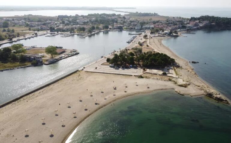 ΦΕΣΤΙΒΑΛ-ΦΑΝΑΡΙΟΥ-2025-–-Παραλία-Ροδόπης-Κομοτηνής