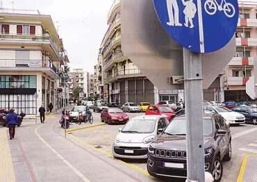 Αξιολόγηση-πολιτών:-Κάτω-από-τη-βάση-οι-10-μεγαλύτεροι-δήμοι-της-χώρας-Οι-χειρότεροι-και-οι-καλύτεροι.-Πρωτιά-στις-υποδομές-για-Αμέα-η-Κομοτηνή