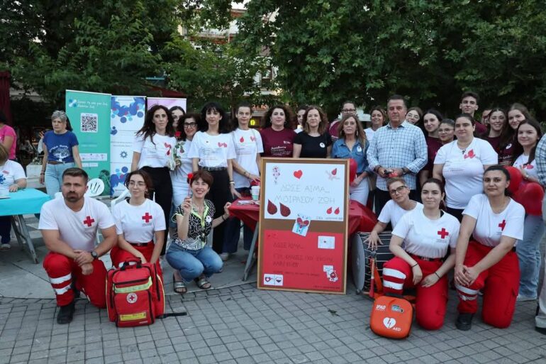 Κομοτηνή:-Εκδήλωση-για-την-Παγκόσμια-Ημέρα-Εθελοντή-Αιμοδότη-στην-πλατεία-Ειρήνης