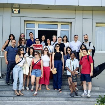 Επίσκεψη-Ιταλών-μεταπτυχιακών-φοιτητών-στις-εγκαταστάσεις-της-Ποτοποιίας-Οινοποιίας-Θράκης-(φωτος)