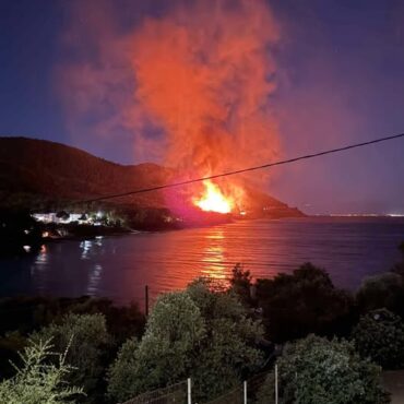Από-γεννήτρια-ρεύματος-καντίνας-φέρεται-να-ξεκίνησε-η-πυρκαγιά-στη-Θάσο