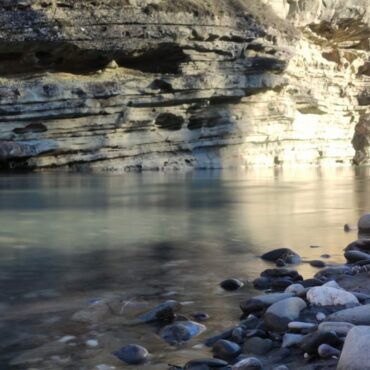 Νεστόριο:-Εκεί-που-πραγματοποιείται-το-μεγαλύτερο-river-party-(βίντεο)