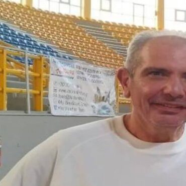 ΕΚΑΣΑΜΑΘ:-Αναλαμβάνει-τη-νεοσύστατη-Ελπίδα-Σαπών-ο-έμπειρος-προπονητής-Δημήτρης-Βατός