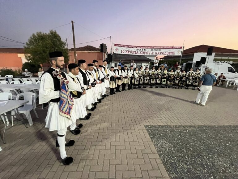 Μεγάλη-επιτυχία-σημείωσε-η-Σαρακατσάνικη-Βραδιά-του-Πολιτιστικού-Μορφωτικού-Συλλόγου-Αρσακείου-“Το-Ευθύμιο”-(Θμυκιό)-φωτος