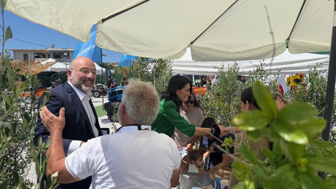 Παρέμβαση-από-την-Κομισιόν-ζητά-ο-Σάκης-Αρναούτογλου-για-τον-αποκλεισμό-αγροτών-από-το-Μέτρο-23