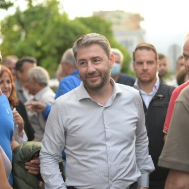 Δηλώσεις-Κώστα-Τσουκαλά-–-Ιλχάν-Αχμέτ-για-την-αήθη-επίθεση-εφημερίδας-σε-βάρος-του-προέδρου-του-ΠΑΣΟΚ-ΚΙΝΑΛ