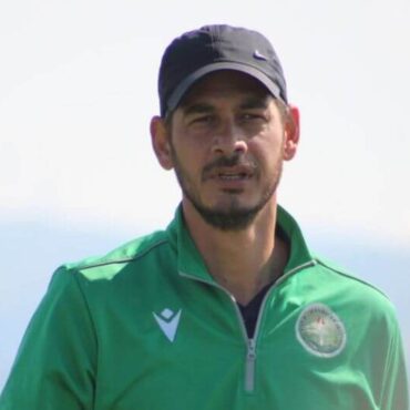 Στο-τιμόνι-της-Κ17-του-Πανθρακικού-ο-Κυριάκος-Αμαξόπουλος