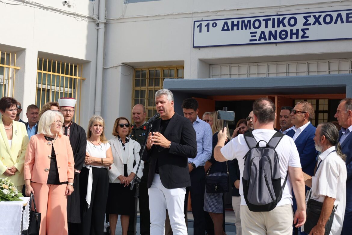 Σταθερά-δίπλα-στην-Εκπαίδευση-η-Περιφέρεια-ΑΜΘ-–-Στις-τελετές-αγιασμού-στην-Ξάνθη,-με-την-Υπουργό-Παιδείας,-ο-Περιφερειάρχης-Χριστόδουλος-Τοψίδης