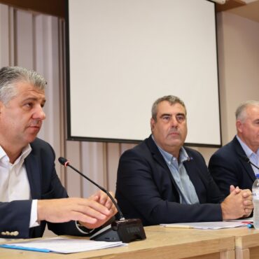 Συνεδρίαση-ΠΕΣΟΠΠ.,-υπό-τον-Περιφερειάρχη-ΑΜΘ,-για-την-αντιμετώπιση-πλημμυρικών-φαινομένων-περιόδου-2025-2026