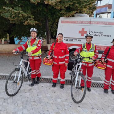 Οι-Εθελοντές-Σαμαρείτες-του-Ελ.-Ερυθρού-Σταυρού-Παράρτημα-Ροδόπης-στηρίζουν-τις-δράσεις-του-Δήμου-Κομοτηνής-για-τη-μετακίνηση-στην-πόλη-με-ποδήλατο-(video)