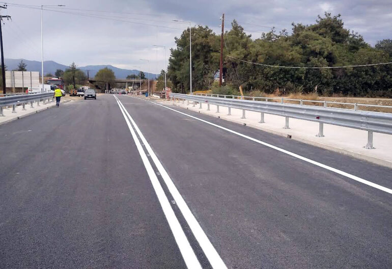 ΠΑΜΘ:-Παραδίδεται-οριστικά-στην-κυκλοφορία-η-νέα-γέφυρα-Κοσμίου