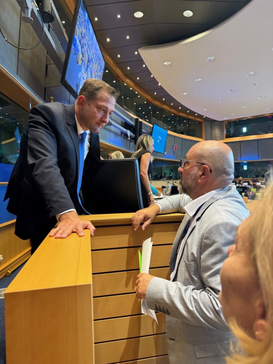 Σάκης-Αρναούτογλου-προς-Επίτροπο-Χάνσεν:-Στηρίξτε-τους-Έλληνες-κτηνοτρόφους-γιατί-η-Κυβέρνηση-τους-άφησε-στο-χείλος-του-γκρεμού