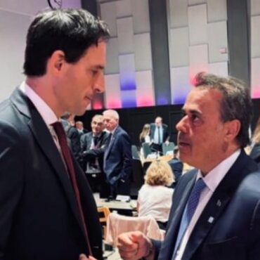 Για-το-project-αποθήκευσης-co2-στον-Πρίνο-συζήτησαν-ο-Υπ-Ενέργειας-με-τον-Επίτροπο-για-το-Κλίμα-της-Ε.Ε