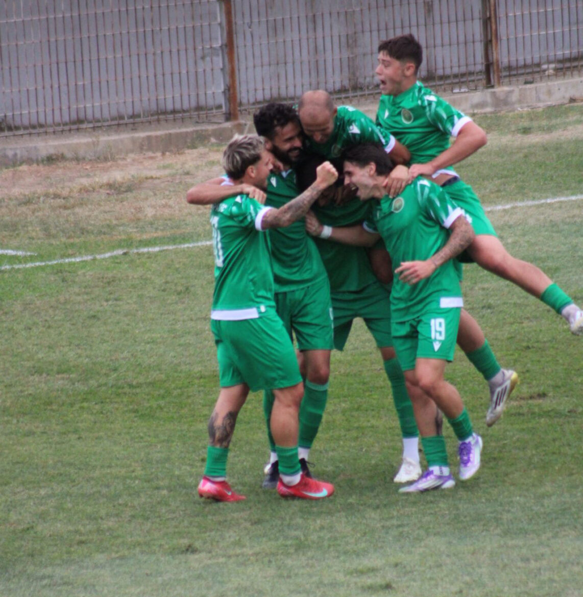 Γ’-Εθνική:-Ο-Σαραντίδης-λύτρωσε-τον-Πανθρακικό,-έσωσε-τον-βαθμό-στο-τέλος-ο-ΑΟΞ,-ηττήθηκε-στη-Θέρμη-ο-Ορέστης!-Τα-αποτελέσματα,-οι-σκόρερ,-η-βαθμολογία-και-η-επόμενη-αγωνιστική