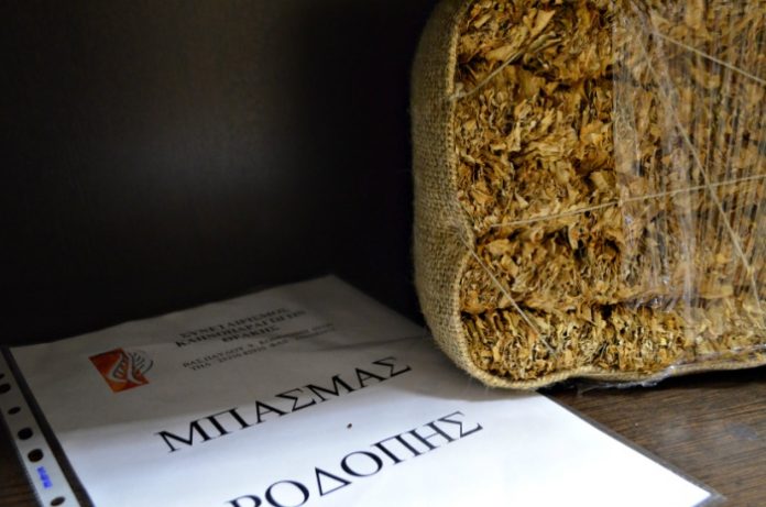 Ιλχάν-Αχμέτ-:-«Θα-παραμείνει-άπραγη-η-κυβέρνηση-στην-αναθεώρηση-της-οδηγίας-για-την-φορολογία-καπνού-(ted)-που-οδηγεί-στον-κίνδυνο-εξαφάνισης-του-ελληνικού-καπνού-;»