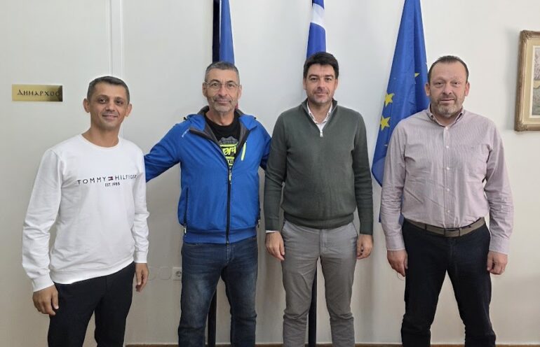 Με-αντιπροσωπεία-της-Πανελλήνιας-Ομοσπονδίας-tae-kwon-do-συναντήθηκε-ο-Δήμαρχος-Ξάνθης,-Στράτος-Κοντός