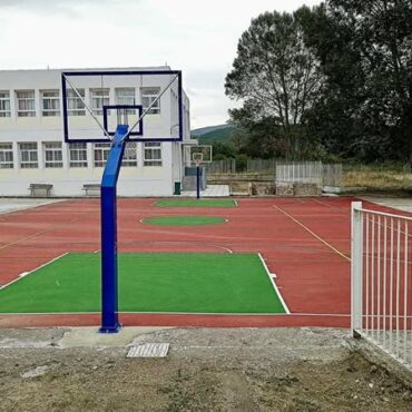 Δήμος-Μαρώνειας-Σαπών:-Ολοκλήρωση-νέου-γηπέδου-μπάσκετ-στο-Διαπολιτισμικό-Δημοτικό-Σχολείο-Σαπών