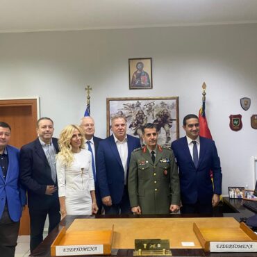 Κλιμάκιο-του-ΠΑΣΟΚ-ΚΙΝΑΛ-με-επικεφαλής-τον-τομεάρχη-Άμυνας-Μιχάλη-Κατρίνη,-επισκέφτηκαν-τον-Ταξίαρχο-της-29ης-Ταξιαρχίας-“Πόγραδετς”-στην-Κομοτηνή