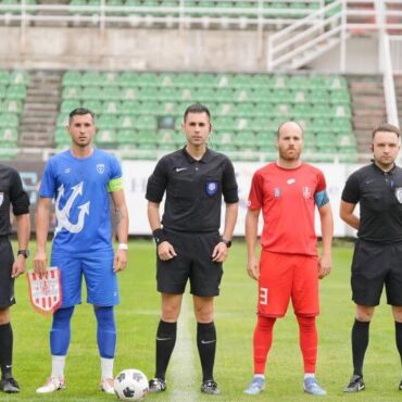 Επεισοδιακό-φινάλε-στον-αγώνα-Ξάνθης-με-Ποσειδώνα-Ν-Μηχανιώνας-Οπαδοί-μπήκαν-στη-φυσούνα-πετώντας-μπουκάλια-και-νερά.