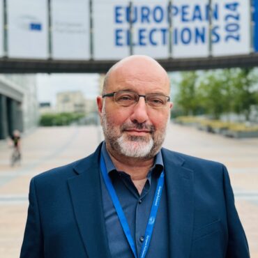 Ο-Σάκης-Αρναούτογλου-ζητά-από-την-Κομισιόν-ξεκάθαρη-ενημέρωση-για-τη-φέτα-και-τον-εμβολιασμό-των-αιγοπροβάτων