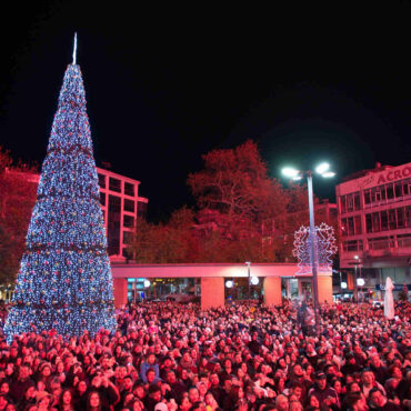 Εμπορικός-Σύλλογος:-Σε-χριστουγεννιάτικο-παραμύθι-μετατρέπεται-η-αγορά-της-Ξάνθης-(video)