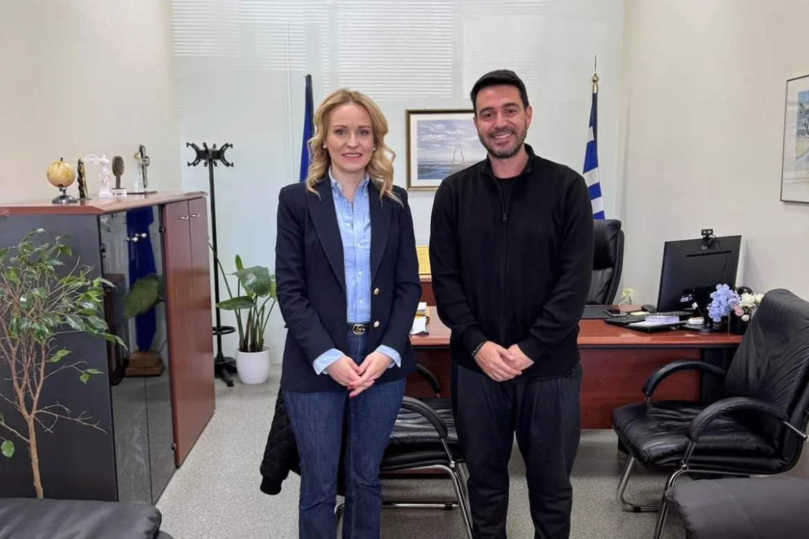 Συνάντηση-του-“Πανθρακικού”-με-τη-Διοίκητρια-του-Σισμανόγλειου-Νοσοκομείου-Κομοτηνής