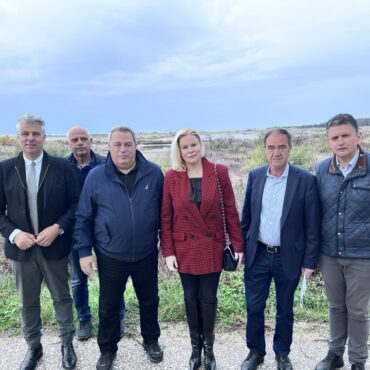 Επίσκεψη-της-ΓΓ.-Τουρισμού,-Βασιλικής-Κουτσούκου,-στην-περιοχή-χωροθέτησης-της-Μαρίνας-Ιμέρου-Ροδόπης