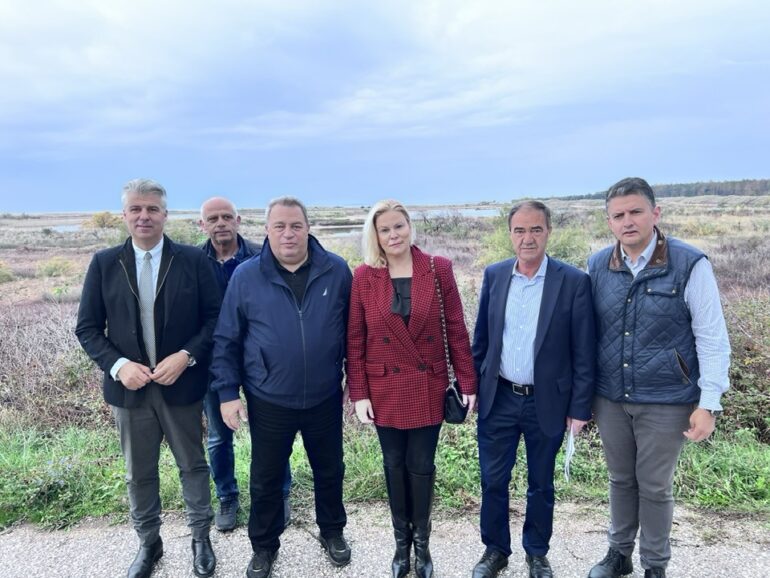 Επίσκεψη-της-ΓΓ.-Τουρισμού,-Βασιλικής-Κουτσούκου,-στην-περιοχή-χωροθέτησης-της-Μαρίνας-Ιμέρου-Ροδόπης