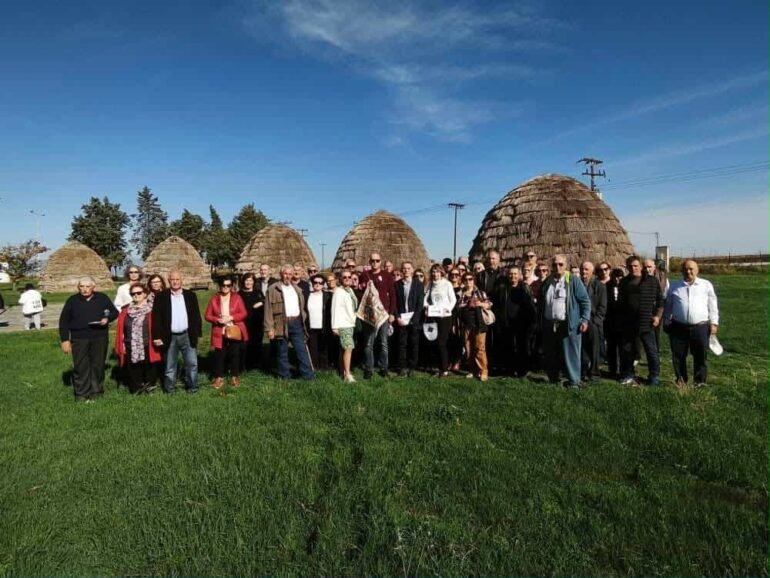 Επίσκεψη-του-Συλλόγου-Σαρακατσαναίων-Θέρμης-Θεσ/νίκης-στον-Παραδοσιακό-Μουσειακό-Οικισμό-του-Μορφωτικού-Συλλόγου-Σαρακατσαναίων-Θράκης,