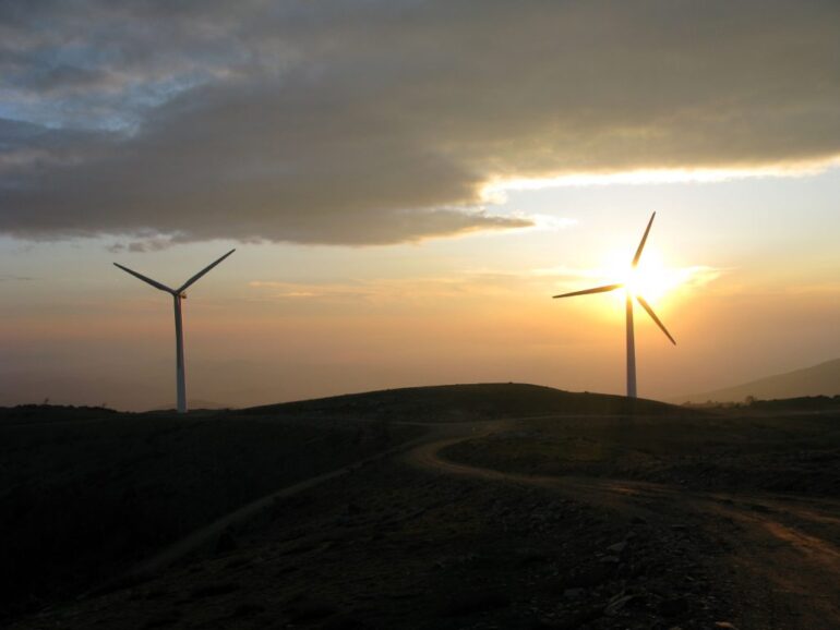 «Φρένο»-σε-11-αιολικά-πάρκα-μέσα-στην-καμένη-γη-του-Έβρου-και-στις-γειτονικές-εκτάσεις