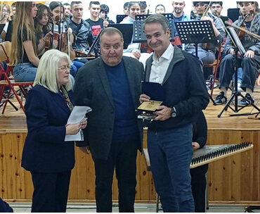 Ο-Πρωθυπουργός-Κυριάκος-Μητσοτάκης-στο-Μουσικό-Σχολείο-Κομοτηνής-–-Δέσμευση-για-ενίσχυση-με-νέα-μουσικά-όργανα