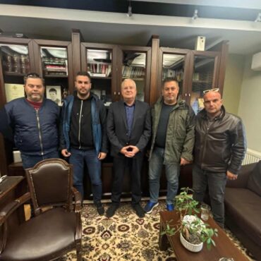 Κομοτηνή:-Συνάντηση-επιτροπής-αγροτών-Ν.Ροδόπης-με-τον-βουλευτή-του-ΠΑΣΟΚ-ΚΙΝΑΛ,-Ιλχάν-Αχμέτ