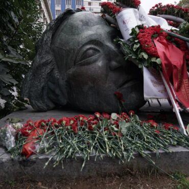 Εργατοϋπαλληλικό-Κέντρο-Κομοτηνής:-“Το-Πολυτεχνείο-ΖΕΙ”