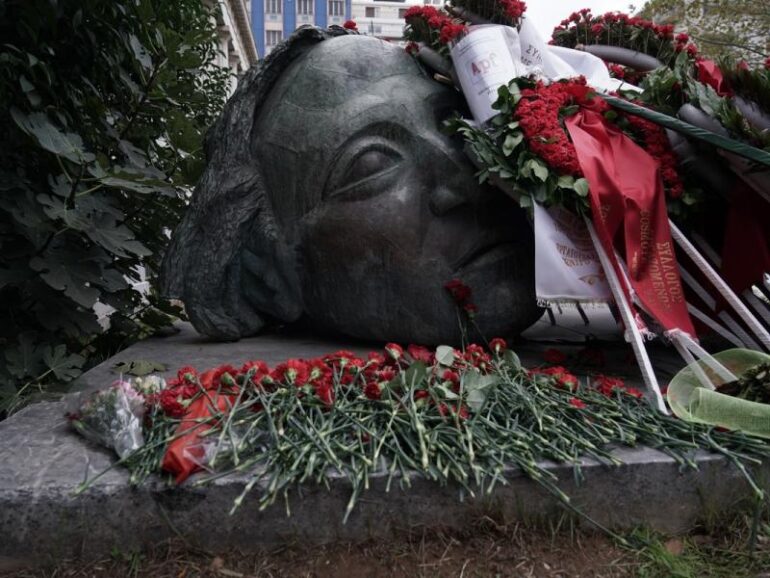 Εργατοϋπαλληλικό-Κέντρο-Κομοτηνής:-“Το-Πολυτεχνείο-ΖΕΙ”