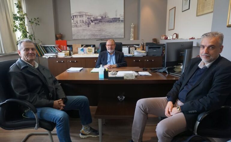 Συνάντηση-Δημάρχου-Κομοτηνής-με-καθηγητές-του-Τμήματος-Εργοθεραπείας-του-ΣΕΦΑΑ-του-Δημοκρίτειου-Πανεπιστήμιου-Θράκης