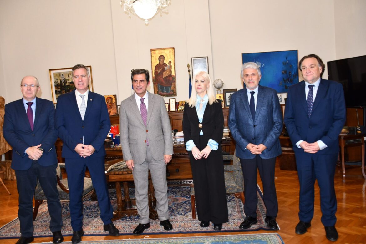 Σύσκεψη-του-ΥΜΑΘ-με-τις-Πρυτανικές-Αρχές-των-πέντε-ΑΕΙ-της-Μακεδονίας-και-Θράκης