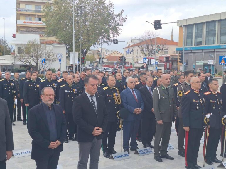 Με-κατάθεση-στεφάνων-γιορτάστηκε-η-Μέρα-των-Ενόπλων-Δυνάμεων-στην-Κομοτηνή