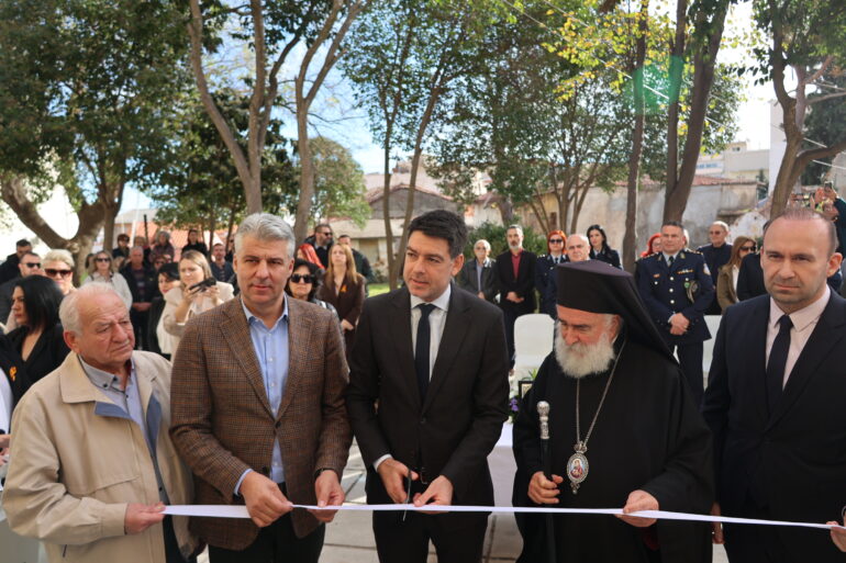 Ο-Περιφερειάρχης-στα-εγκαίνια-του-Συμβουλευτικού-Κέντρου-Γυναικών-Θυμάτων-Βίας-«Ζωή-Δαλακλίδου»-στην-Ξάνθη,-που-χρηματοδοτήθηκε-από-την-Περιφέρεια-ΑΜΘ