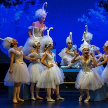 Μέγαρο-Μουσικής-Κομοτηνής:-Η-Εναλλακτική-Σκηνή-της-Εθνικής-Λυρικής-Σκηνής-παρουσιάζει-την-“Ιζαντόρα-Ντακ”