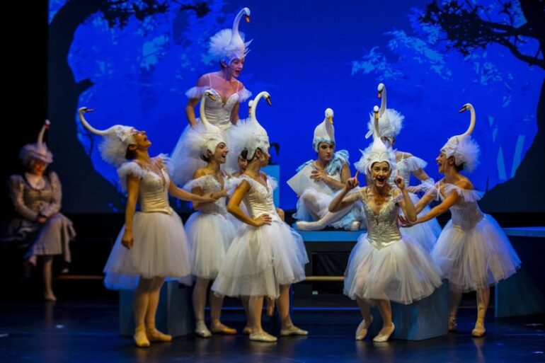 Μέγαρο-Μουσικής-Κομοτηνής:-Η-Εναλλακτική-Σκηνή-της-Εθνικής-Λυρικής-Σκηνής-παρουσιάζει-την-“Ιζαντόρα-Ντακ”