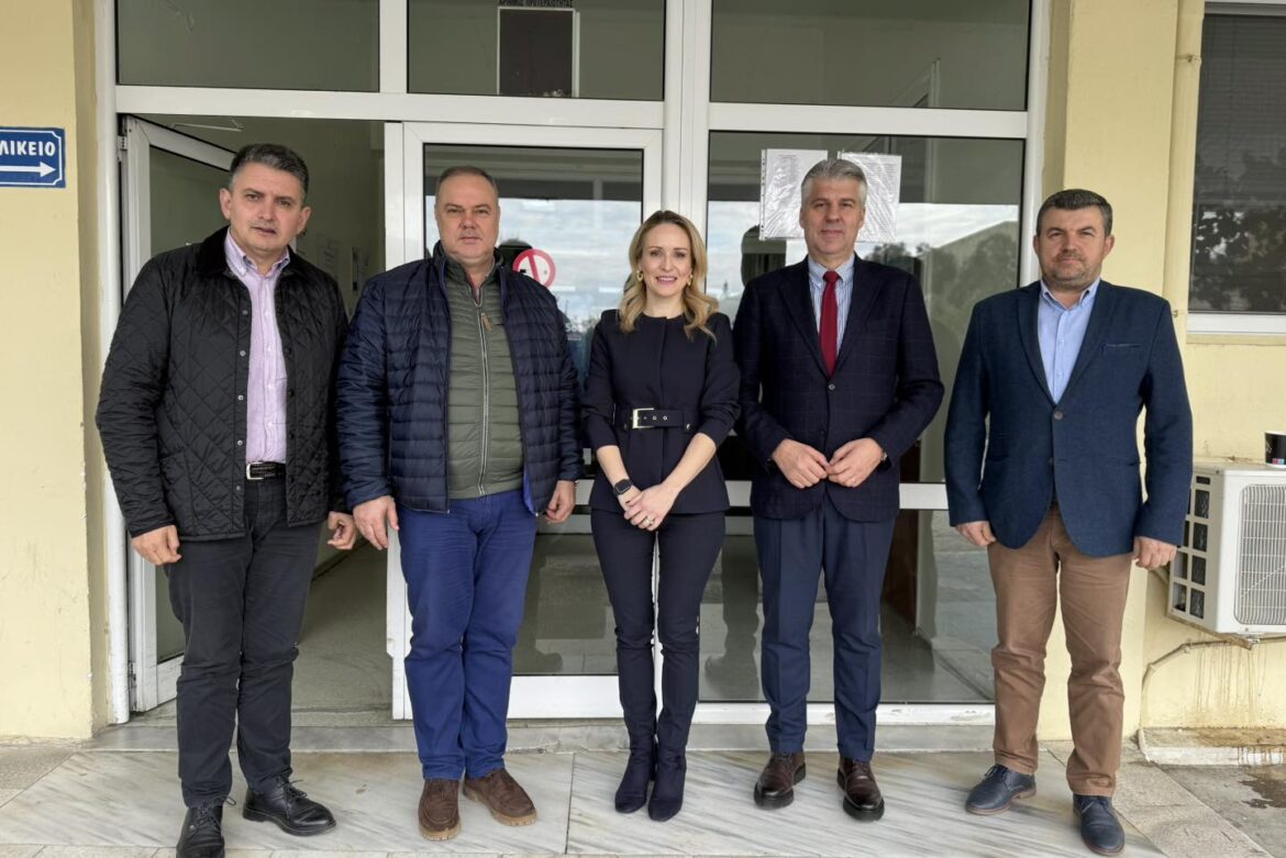 Επίσκεψη-Περιφερειάρχη-ΑΜΘ-στο-Γενικό-Νοσοκομείο-Κομοτηνής-και-συνάντηση-με-τη-Διοικήτρια-Ελένη-Ροφαέλα