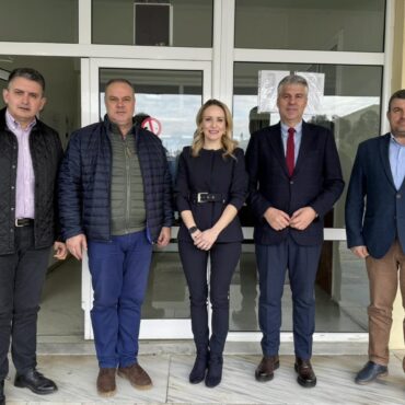 Επίσκεψη-Περιφερειάρχη-ΑΜΘ-στο-Γενικό-Νοσοκομείο-Κομοτηνής-και-συνάντηση-με-τη-Διοικήτρια-Ελένη-Ροφαέλα